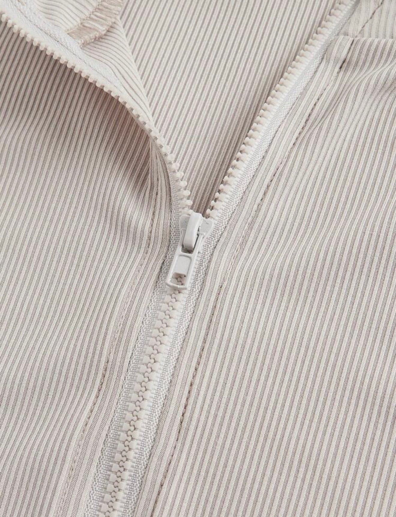 Camiseta Deportiva con cremallera